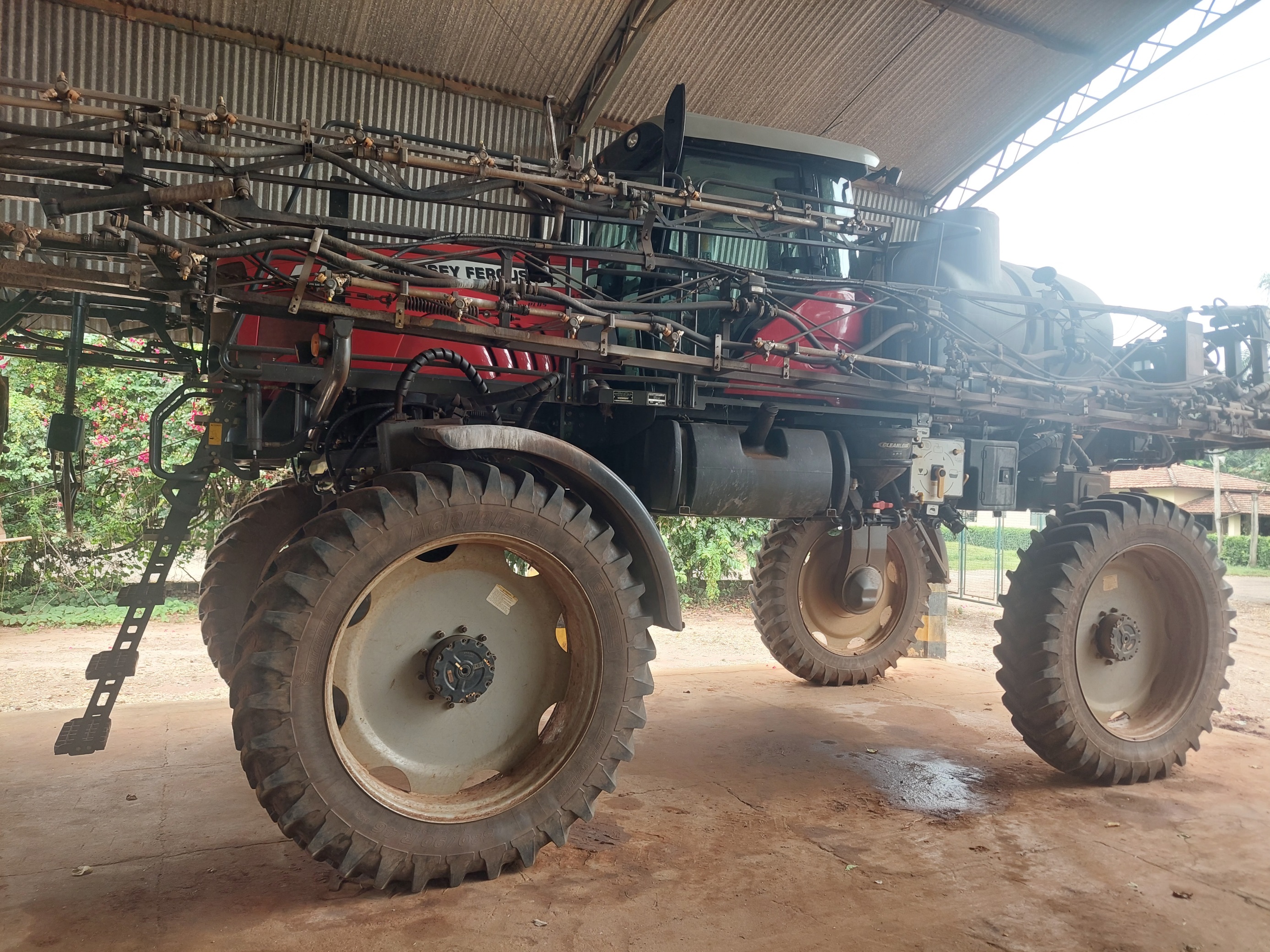 Pulverizador autopropelido MF9030 - Mais Produtividade na Lavoura